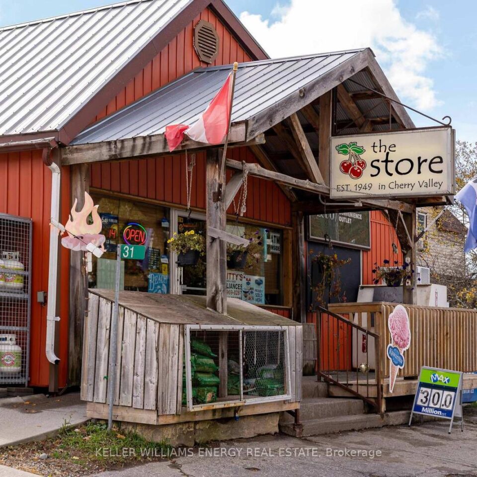 31 County Road 18 Road, Prince Edward County