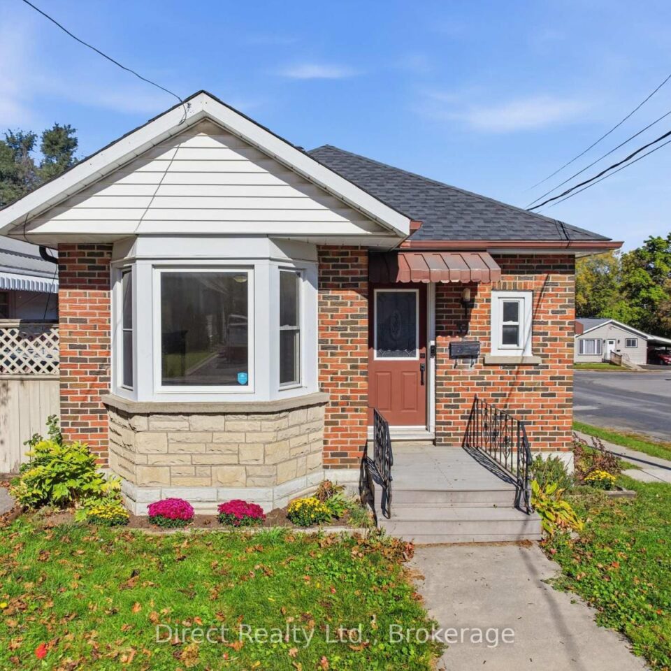 32 Meyers Street, Belleville