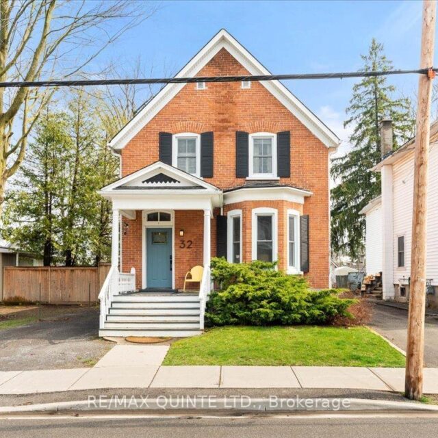32 Queen Street, Prince Edward County