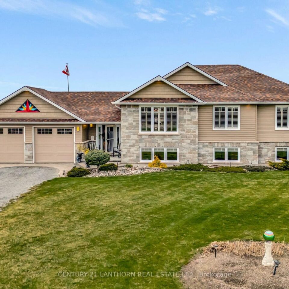 32 Stinson Block Road, Prince Edward County