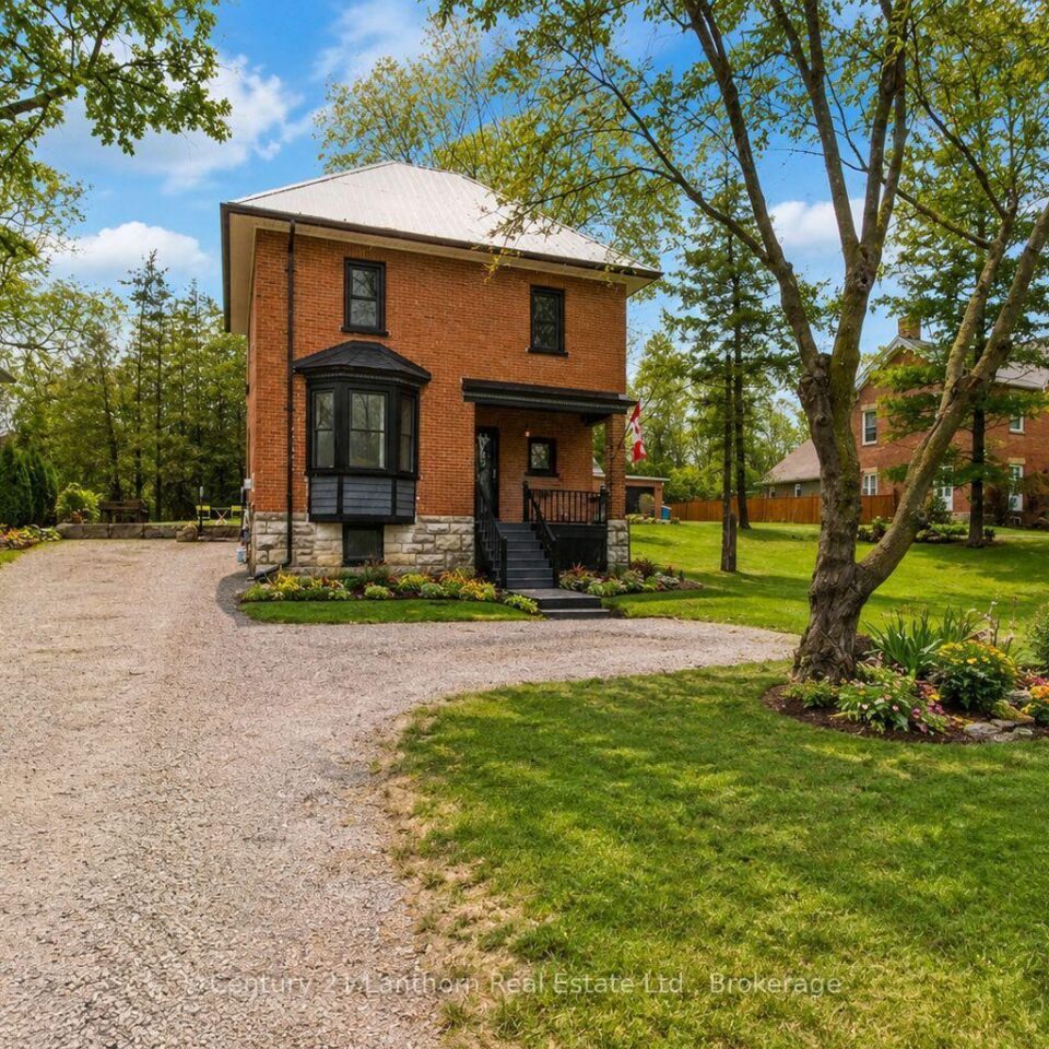320 Grand Road, Trent Hills