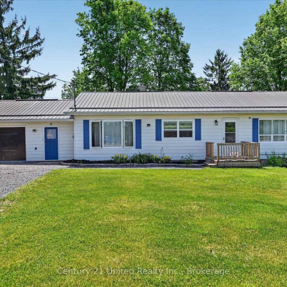 323 St Lawrence Street W, Centre Hastings