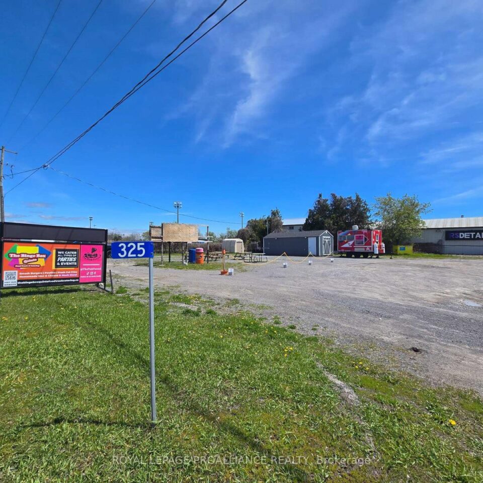 325 Dundas Street E, Quinte West