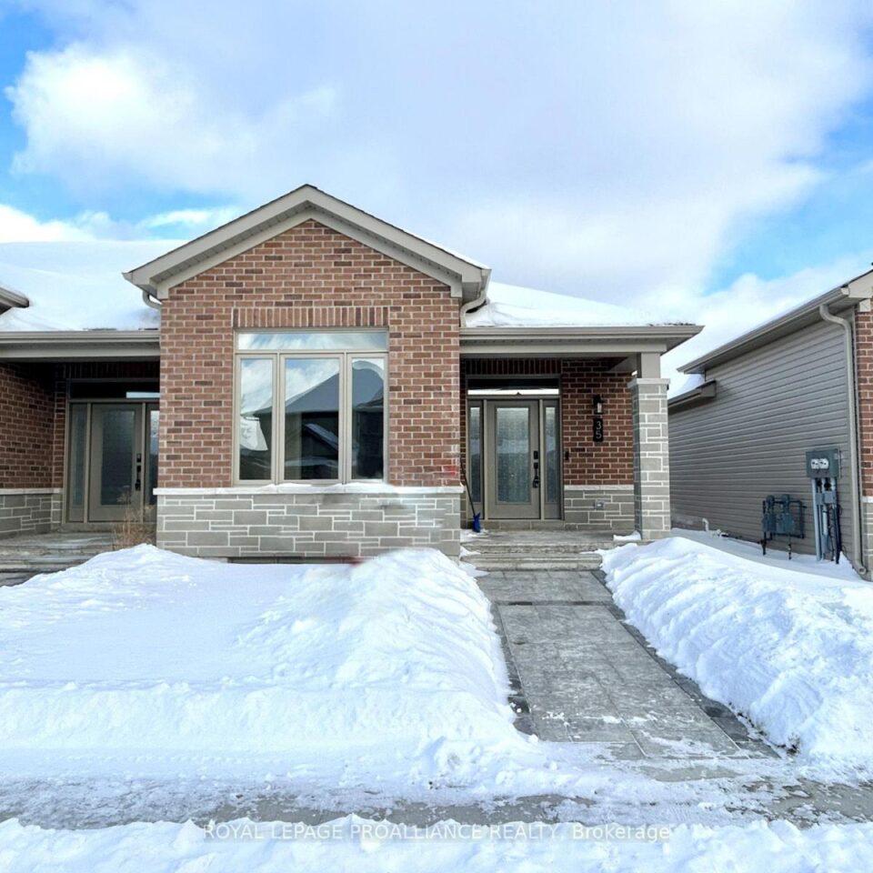 35 Athabaska Drive, Belleville