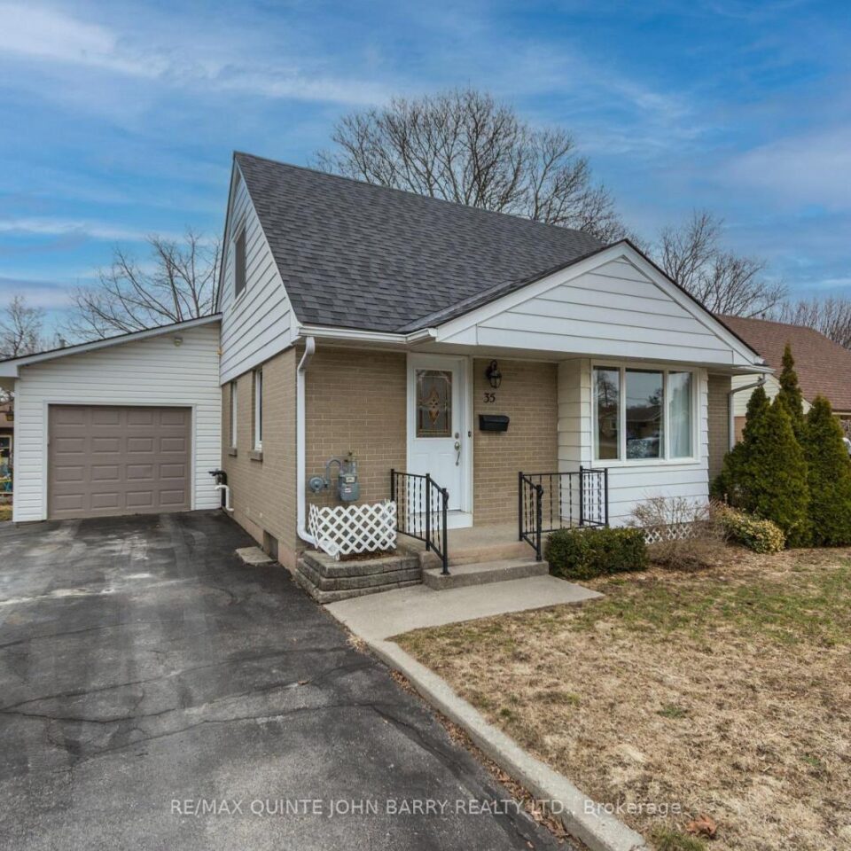 35 Fourth Avenue, Quinte West