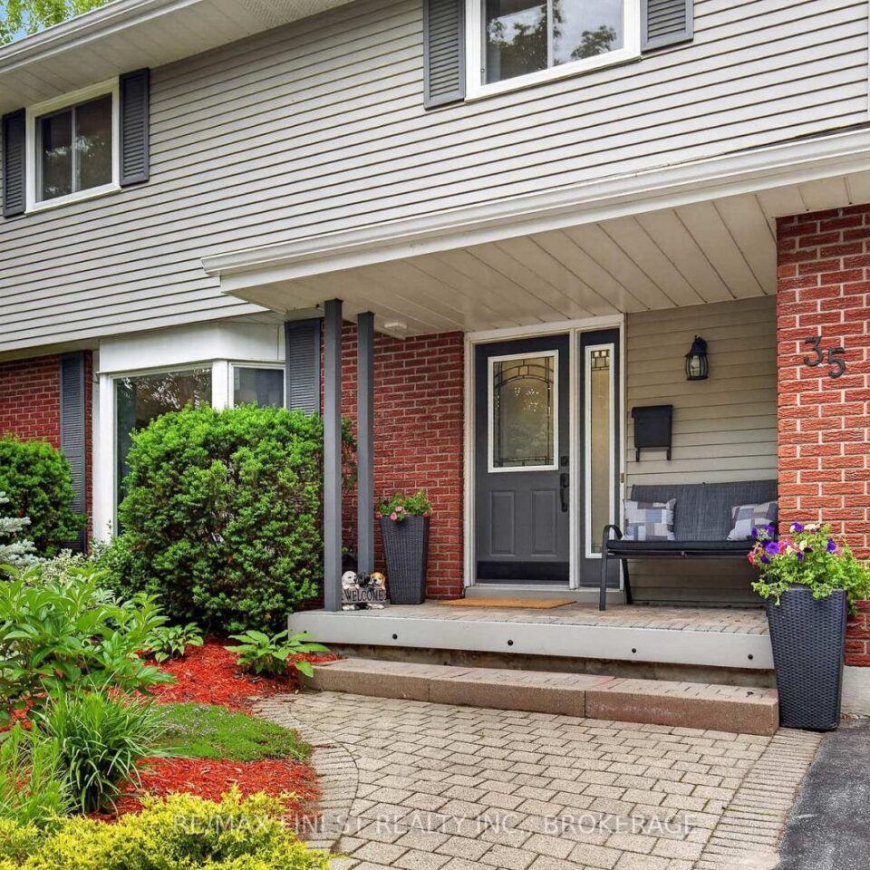 35 Keller Drive, Belleville