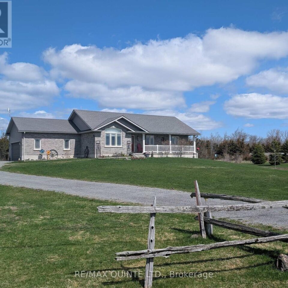 355 Mitchells Crossroad, Prince Edward County