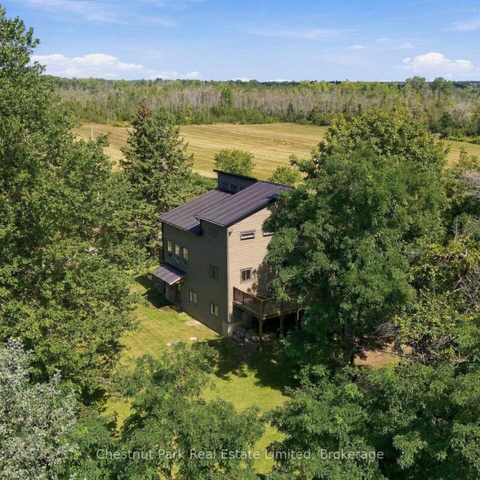 36 Gun Club Road, Prince Edward County
