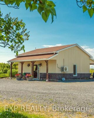 3609 County Road 8, Prince Edward County