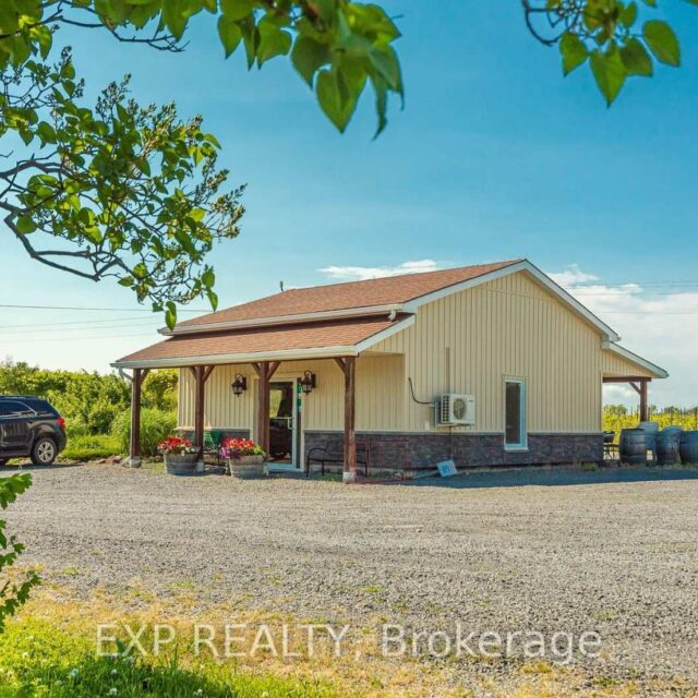 3609 County Road 8, Prince Edward County