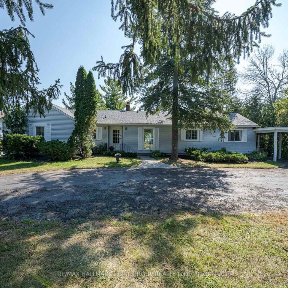 366 Dundas Street W, Greater Napanee