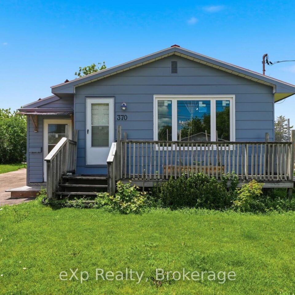 370 Sidney Street, Belleville