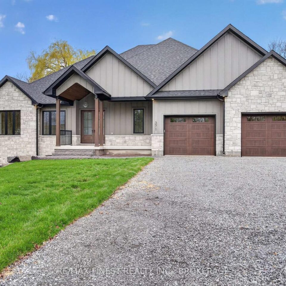 371 Maple Ridge Drive, Kingston