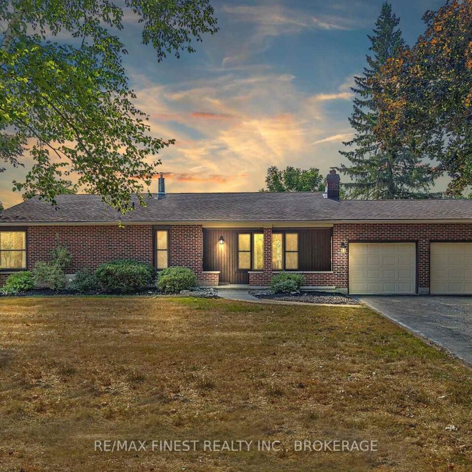 3743 Maple Crest Court, Frontenac (frontenac South)