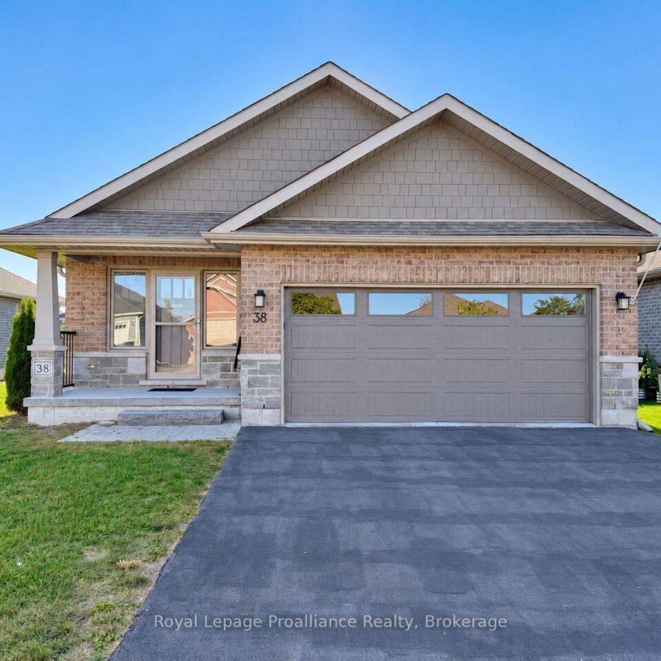 38 Mercedes Drive, Belleville