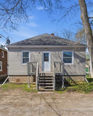 38 Oak Street, Belleville