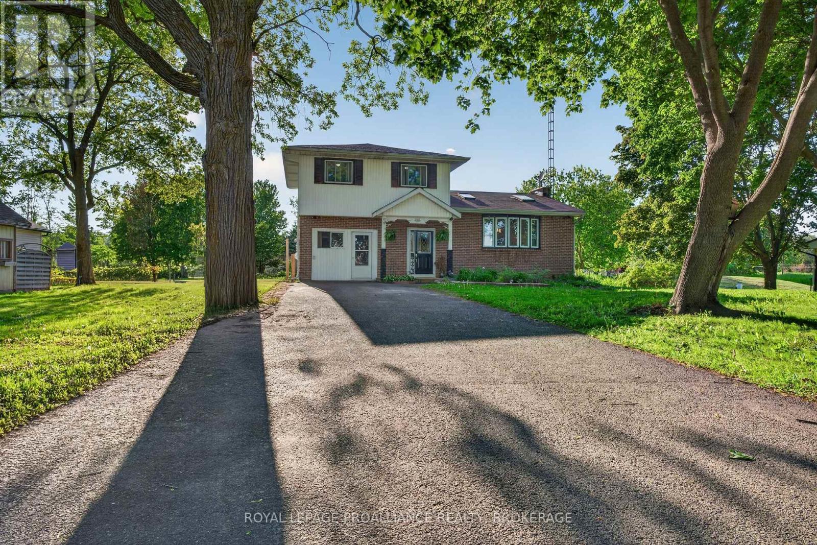 3825 Clarke Road, Kingston