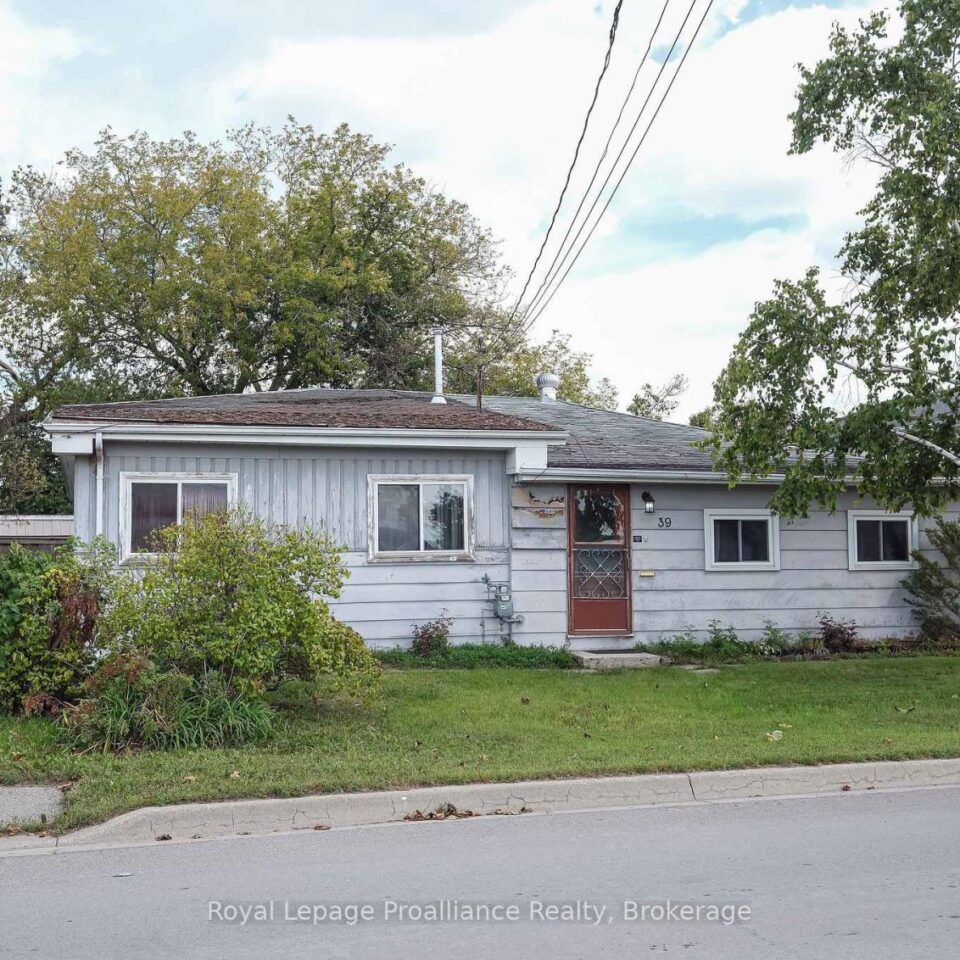 39 Centre Street, Belleville