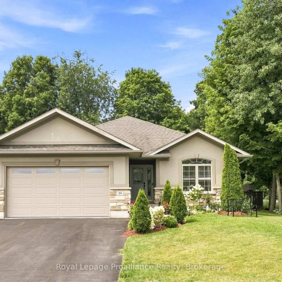 39 Lakewood Crescent, Quinte West