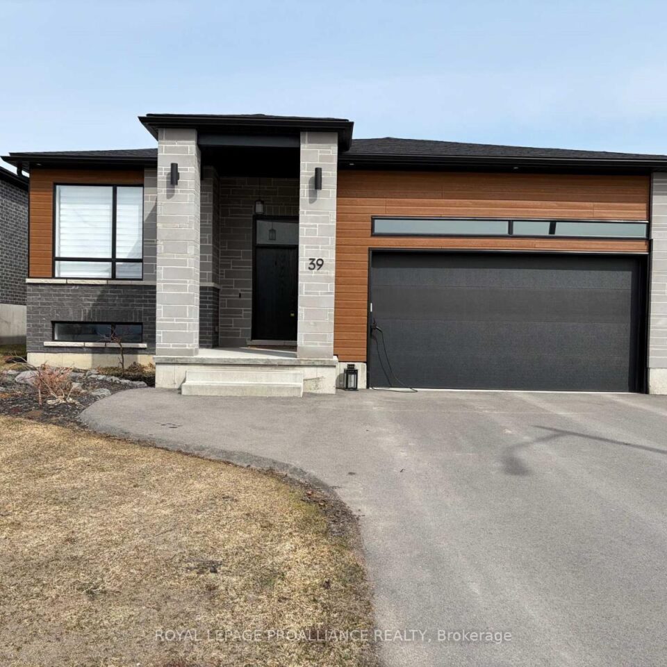 39 Schmidt Way, Quinte West
