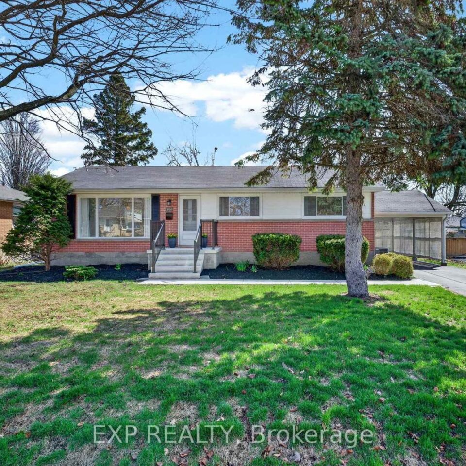 390 Mcewen Drive, Kingston