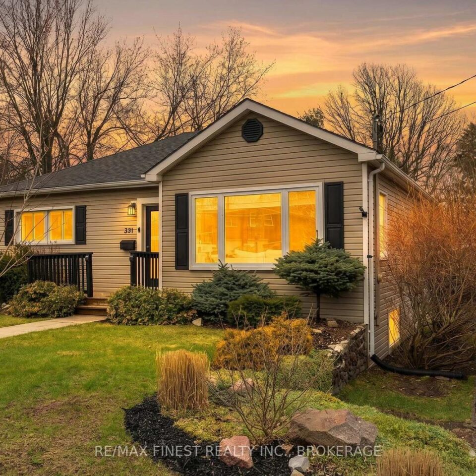 391 Mowat Avenue, Kingston