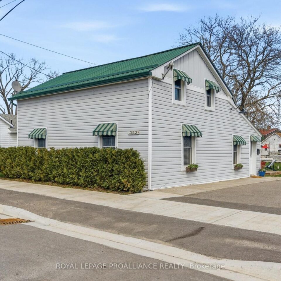 392 Picton Main Street, Prince Edward County