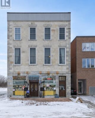 393 Front Street, Belleville