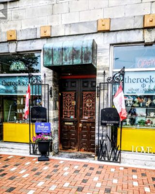 395 Front Street, Belleville