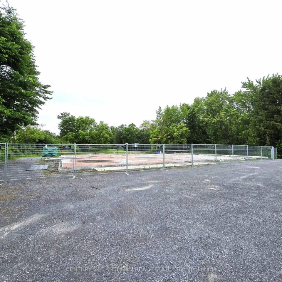 3987 County Road 1 East Road, Stone Mills