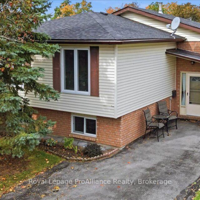 4 Bogart Crescent, Belleville