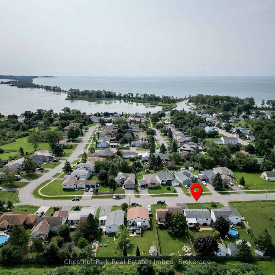 4 First Avenue, Prince Edward County