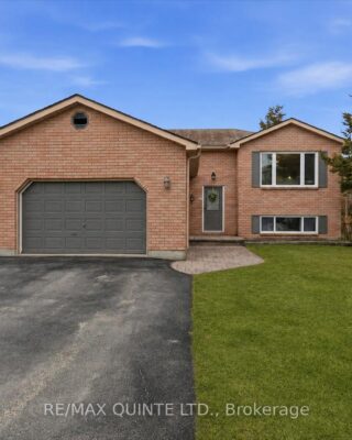 4 Harbourview Crescent, Prince Edward County
