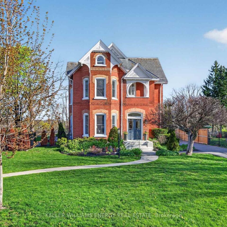 4 Pine Street, Belleville
