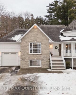 40 Charles Court, Tweed