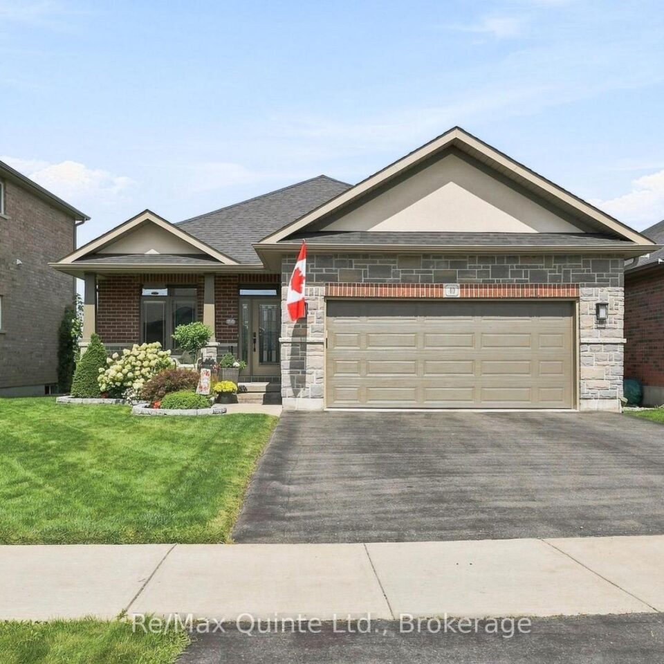 40 Farmington Crescent, Belleville