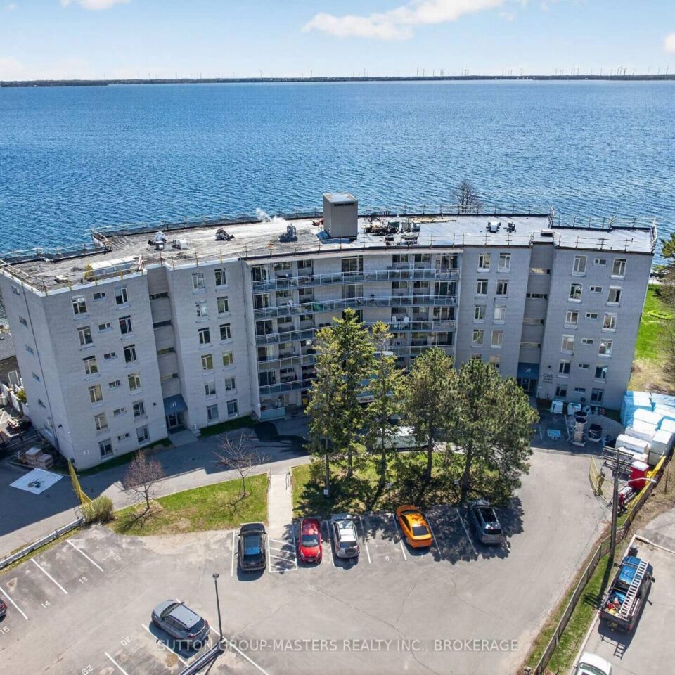 401 – 1 Mowat Avenue, Kingston