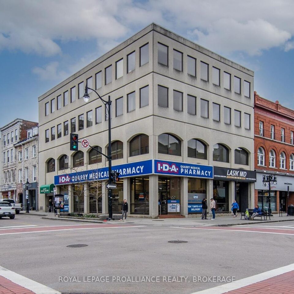 401 – 100 Princess Street, Kingston