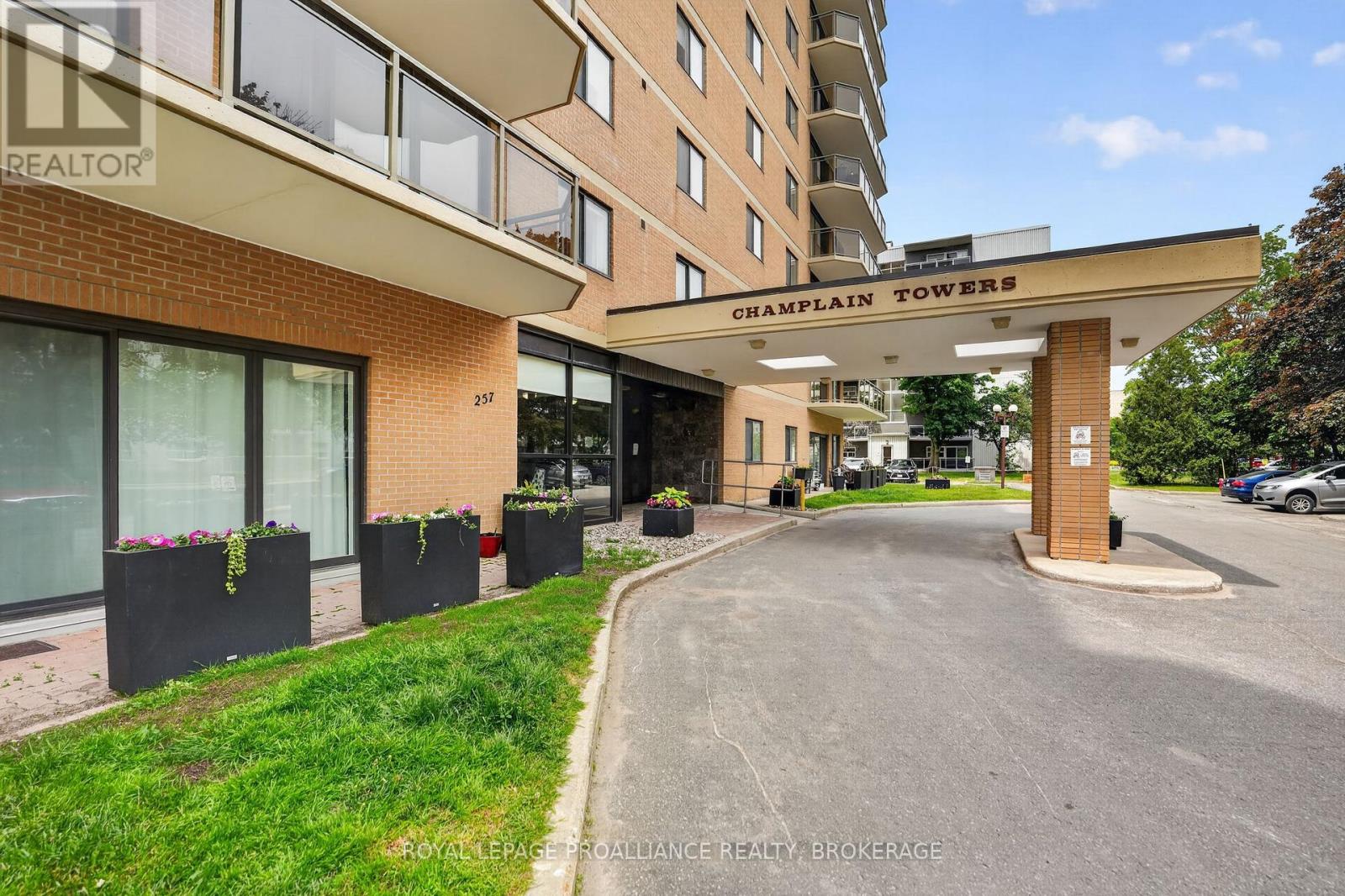 401 – 257 Bath Road, Kingston