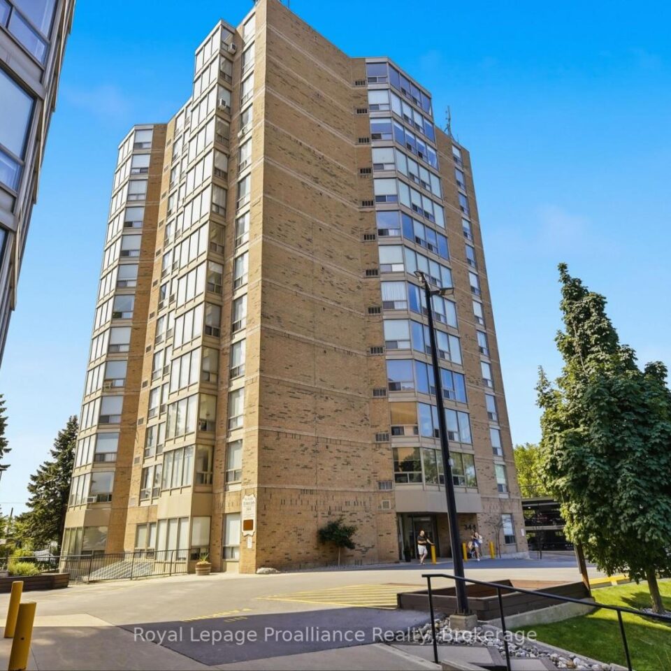 401 – 344 Front Street, Belleville