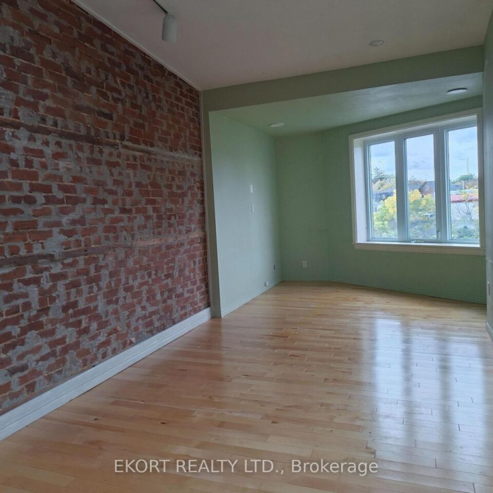 402 Front Street, Belleville