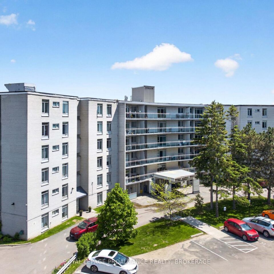 403 – 1 Mowat Avenue, Kingston