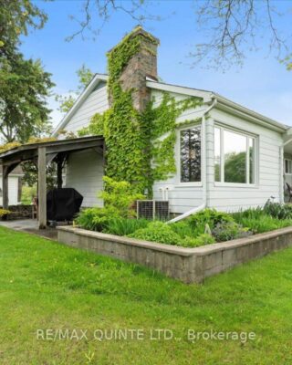 404 Bridge Street W, Belleville