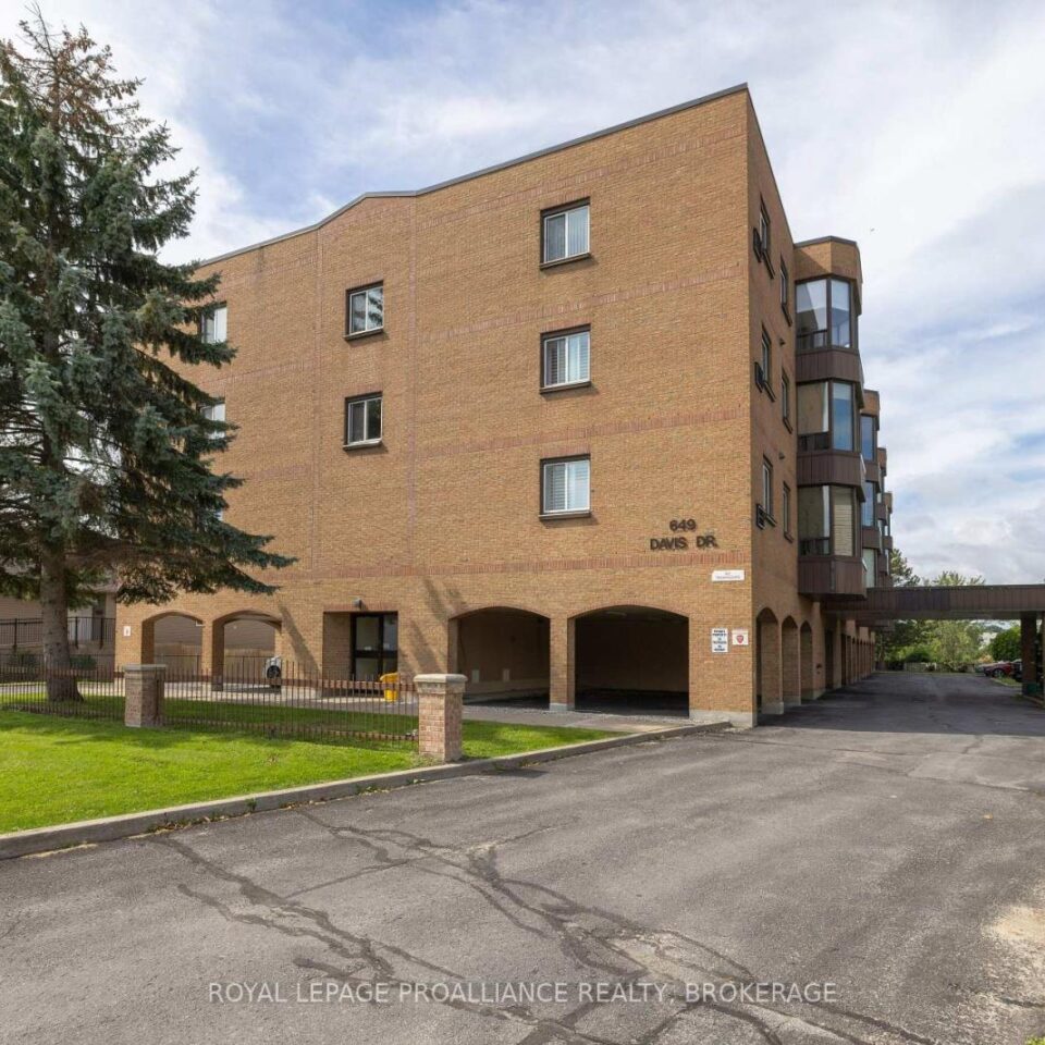 405 – 649 Davis Drive, Kingston
