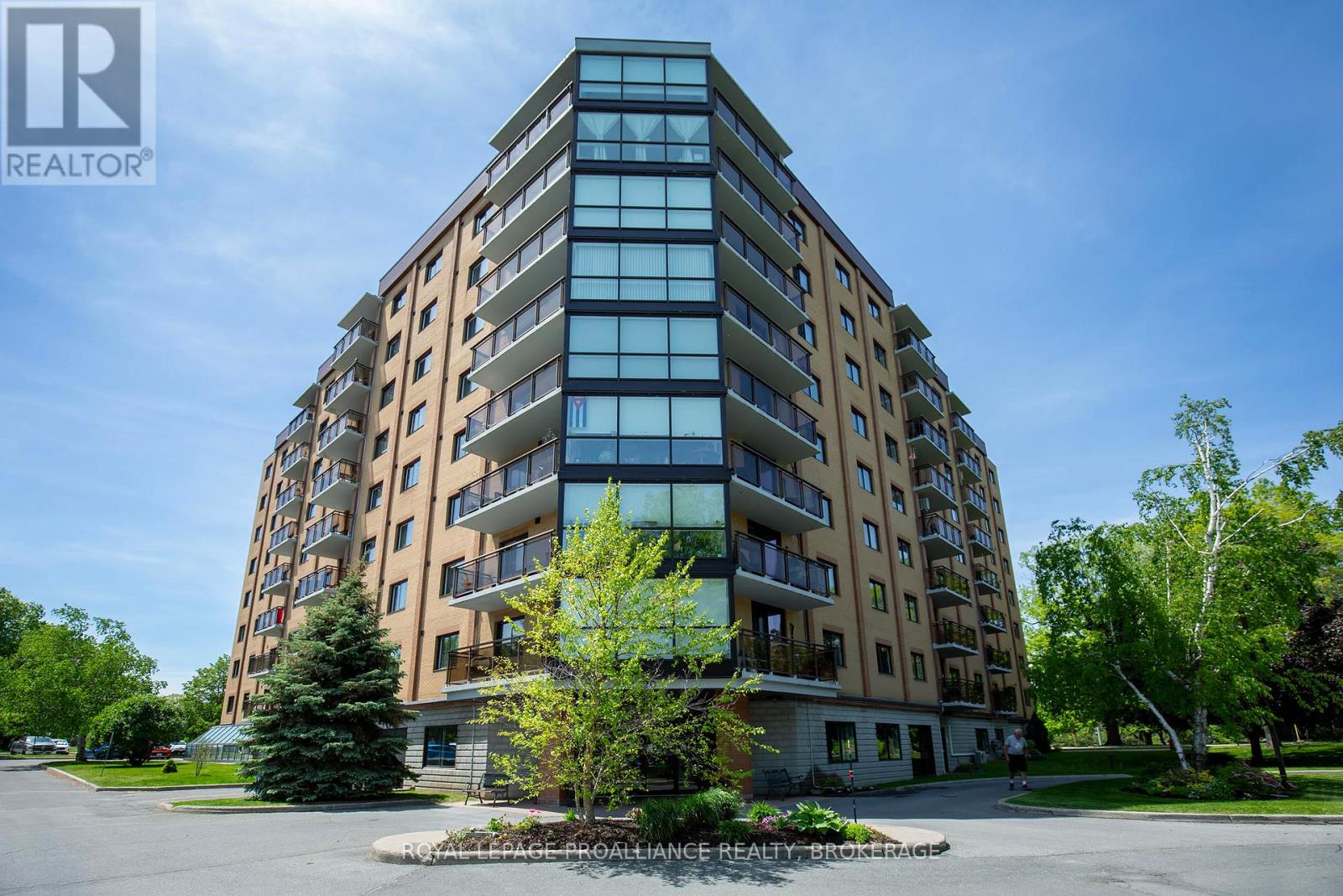 411 – 120 Barrett Court, Kingston