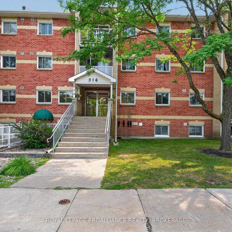 411 – 316 Kingsdale Avenue, Kingston