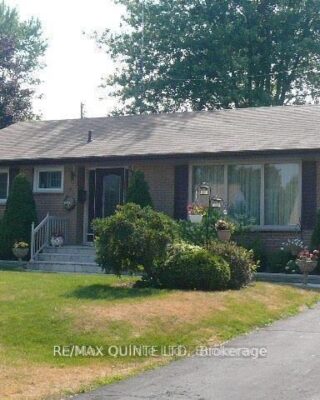 42 Fourth Avenue, Quinte West