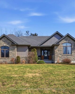 42 Windwhisper Drive, Belleville