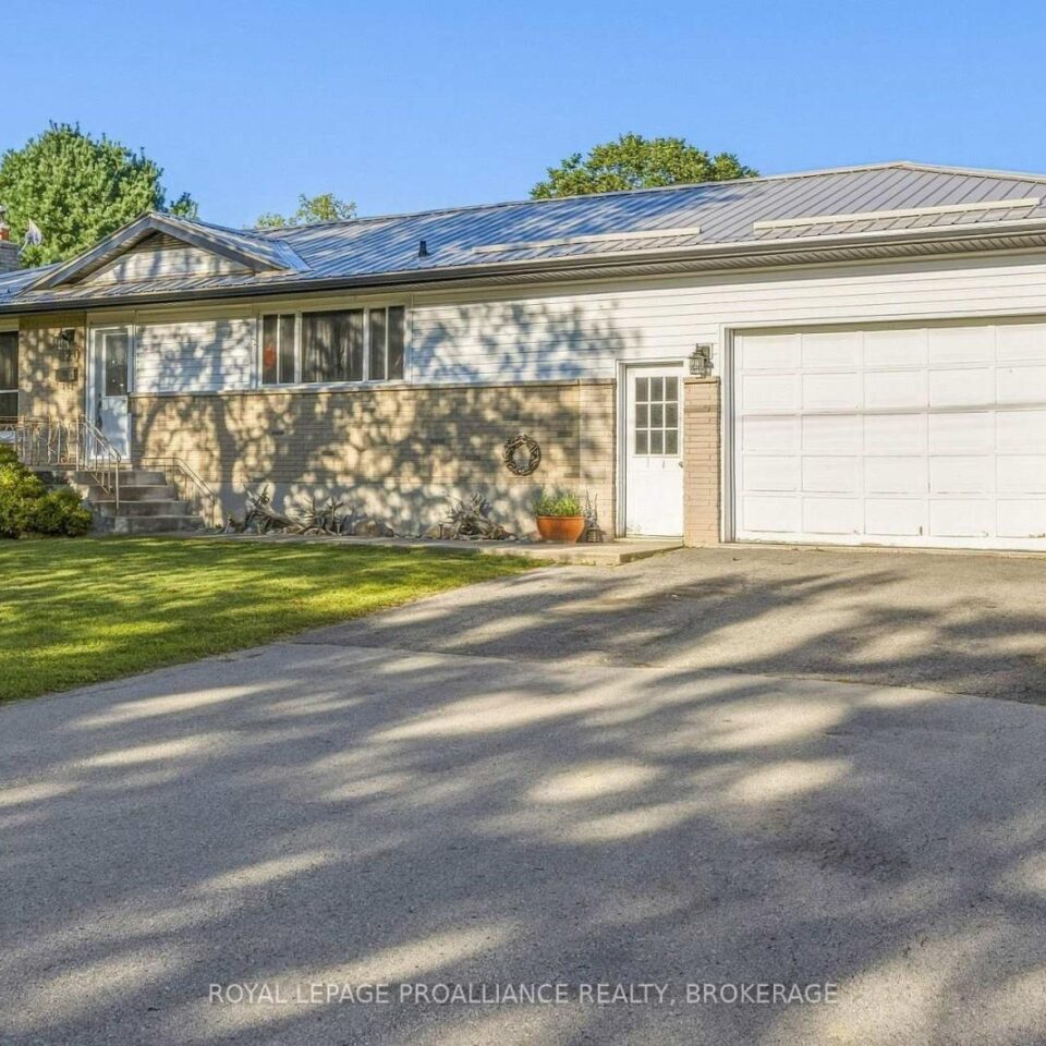 420 Maple Ridge Drive, Kingston