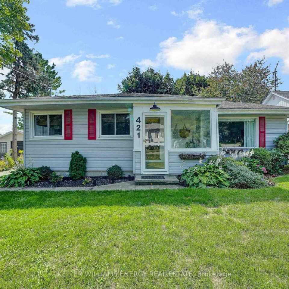 421 Bloomfield Main Street, Prince Edward County